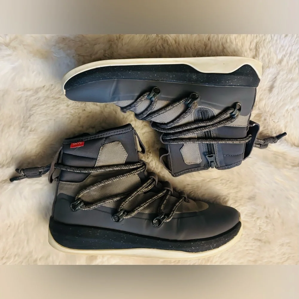 SKYE The Stnley Raincity / Grey Waterproof Vegan Sneaker Boot Size: 8
